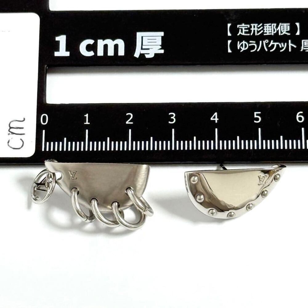 LOUIS VUITTON Silver Earrings - Picture 8 of 10